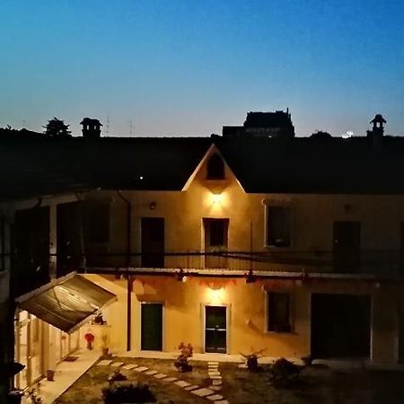 Bed and Breakfast Cascina Anita Samarate Exterior foto